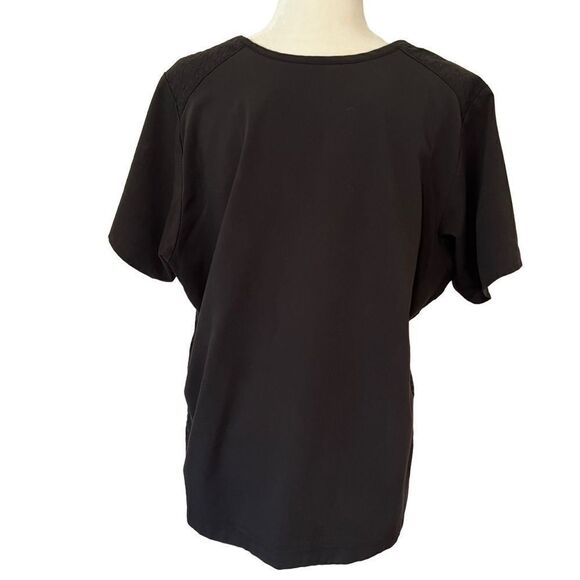 Vera Bradley Black Scrub Top. Size XL. Great Condition!! - Picture 4 of 10